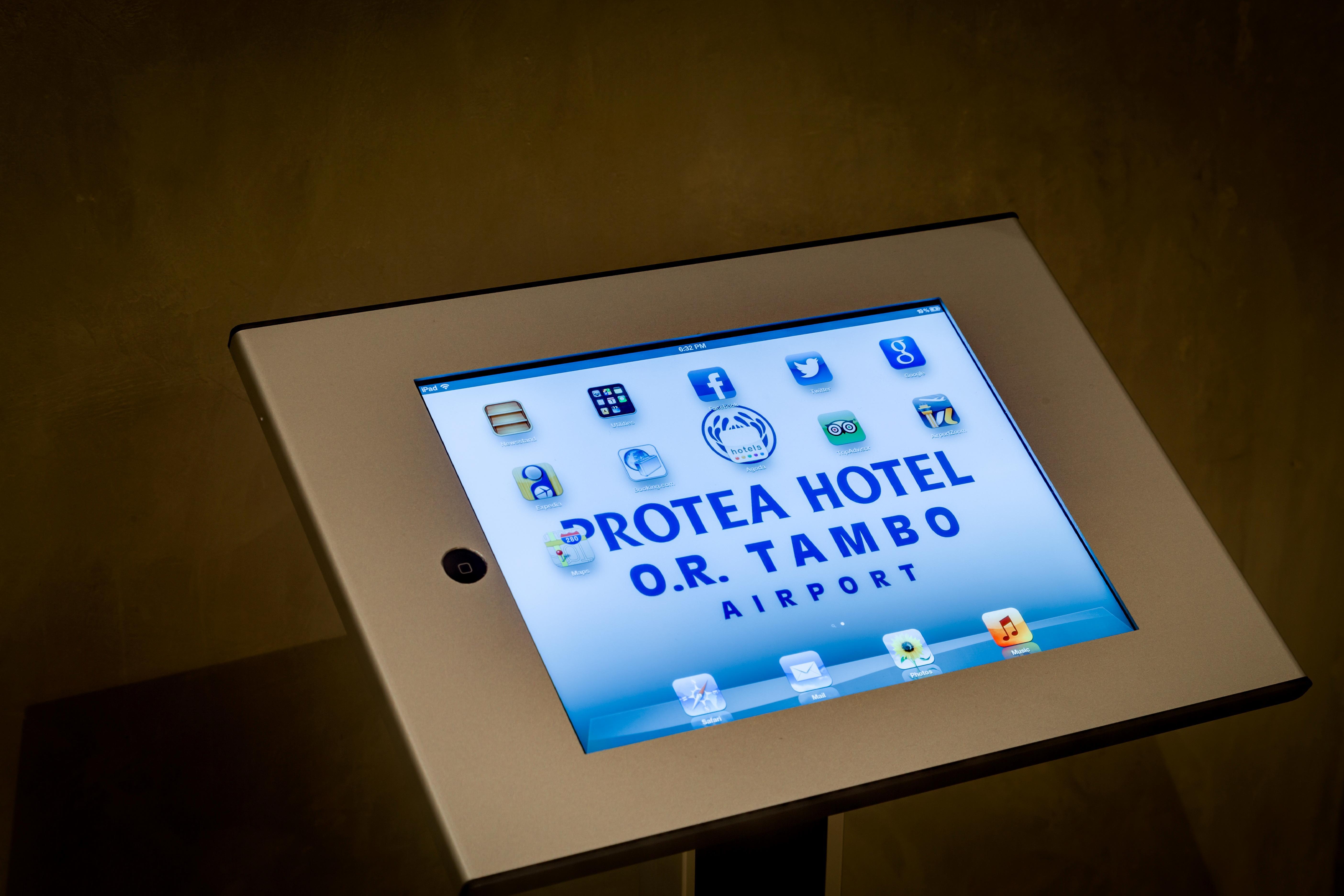 Protea Hotel By Marriott O R Tambo Airport Kempton Park Eksteriør billede