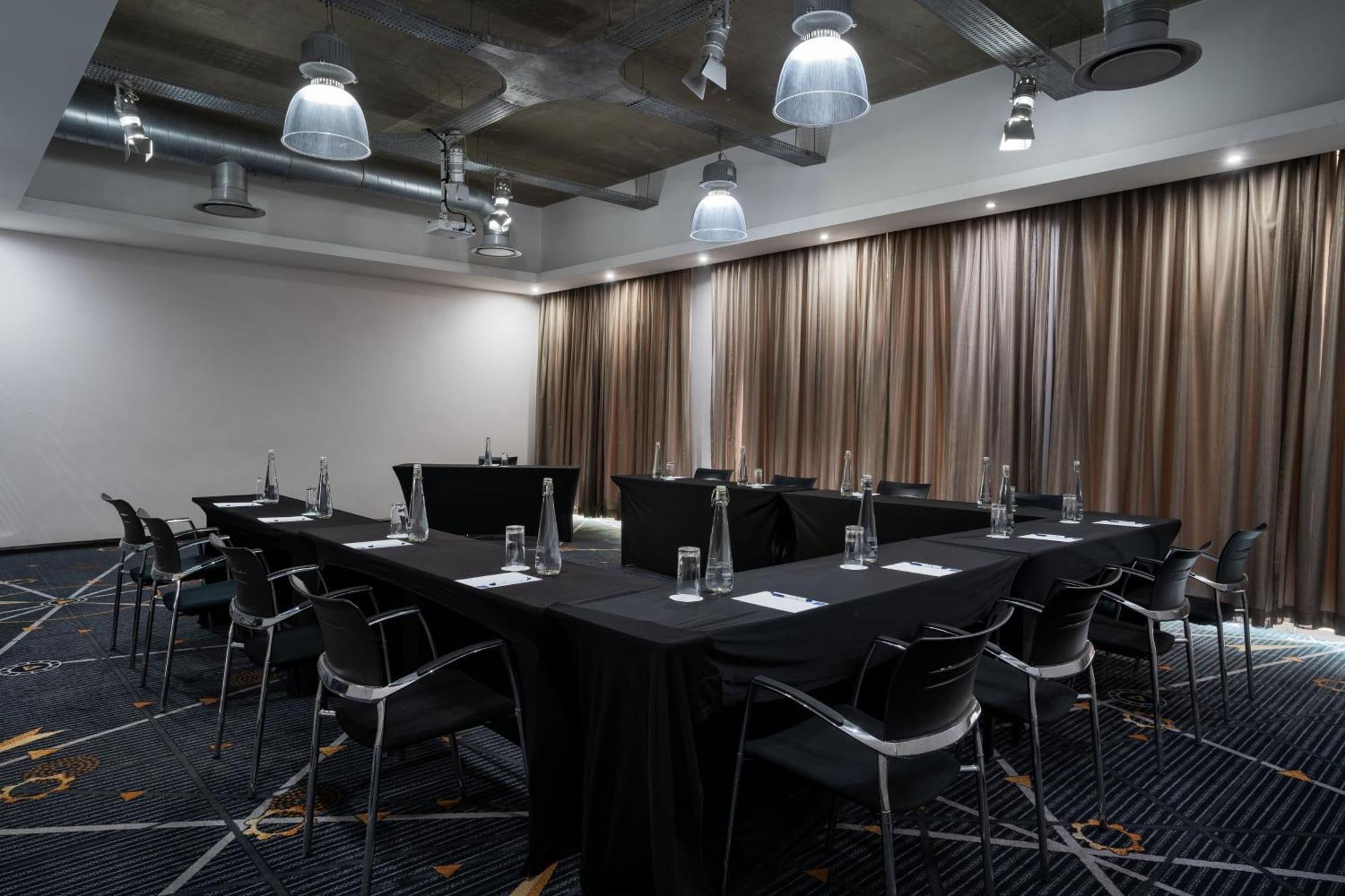 Protea Hotel By Marriott O R Tambo Airport Kempton Park Eksteriør billede